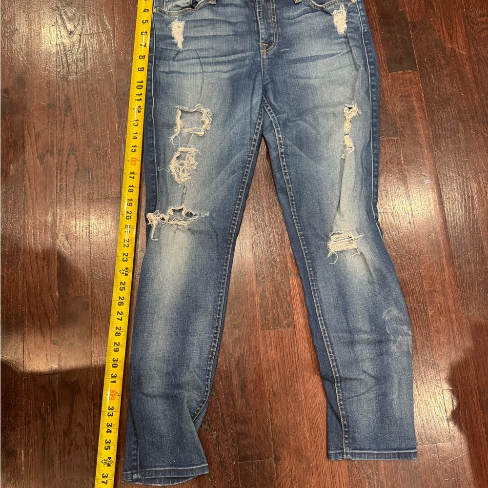 ⭐️Distressed Blue Women Jeans